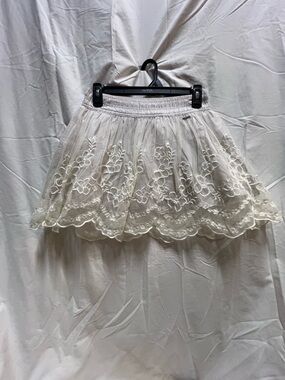 Hollister Cream Lace Embroidered Mini Skirt